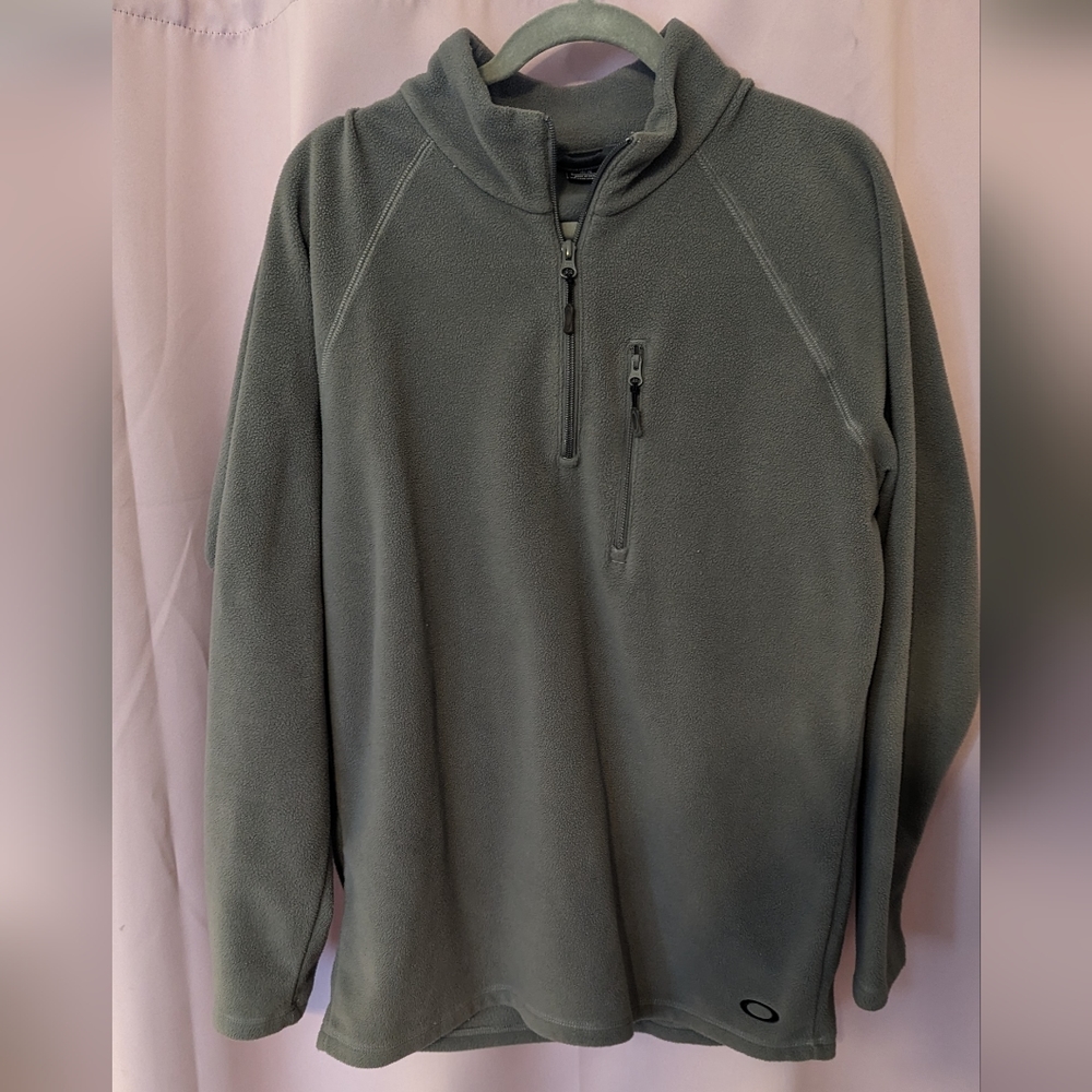 Oakley fleece quarter zip pullover. Gray. Men's Medium.